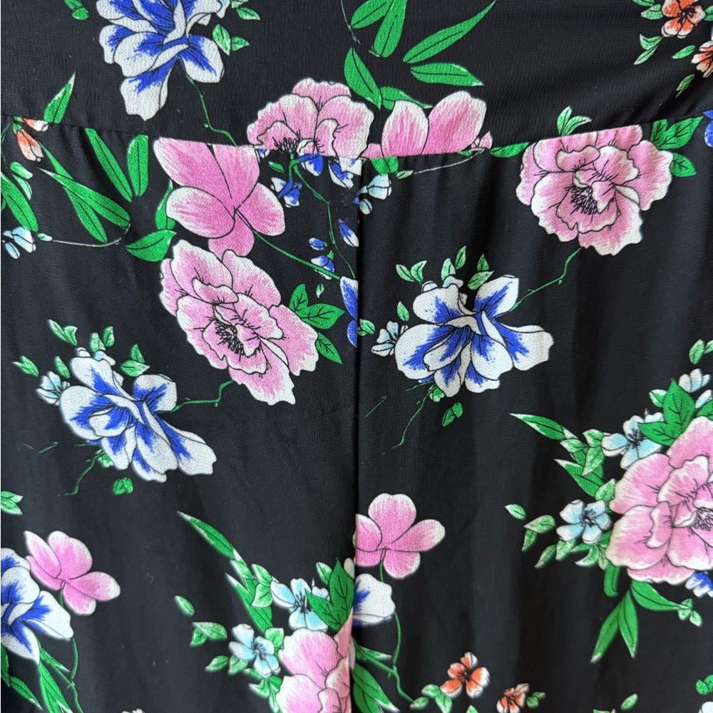 Torrid Floral Black Flowy Wide Leg Sheer Pants with Built‎ in Shorts Size 00 M/L - Picture 4 of 12